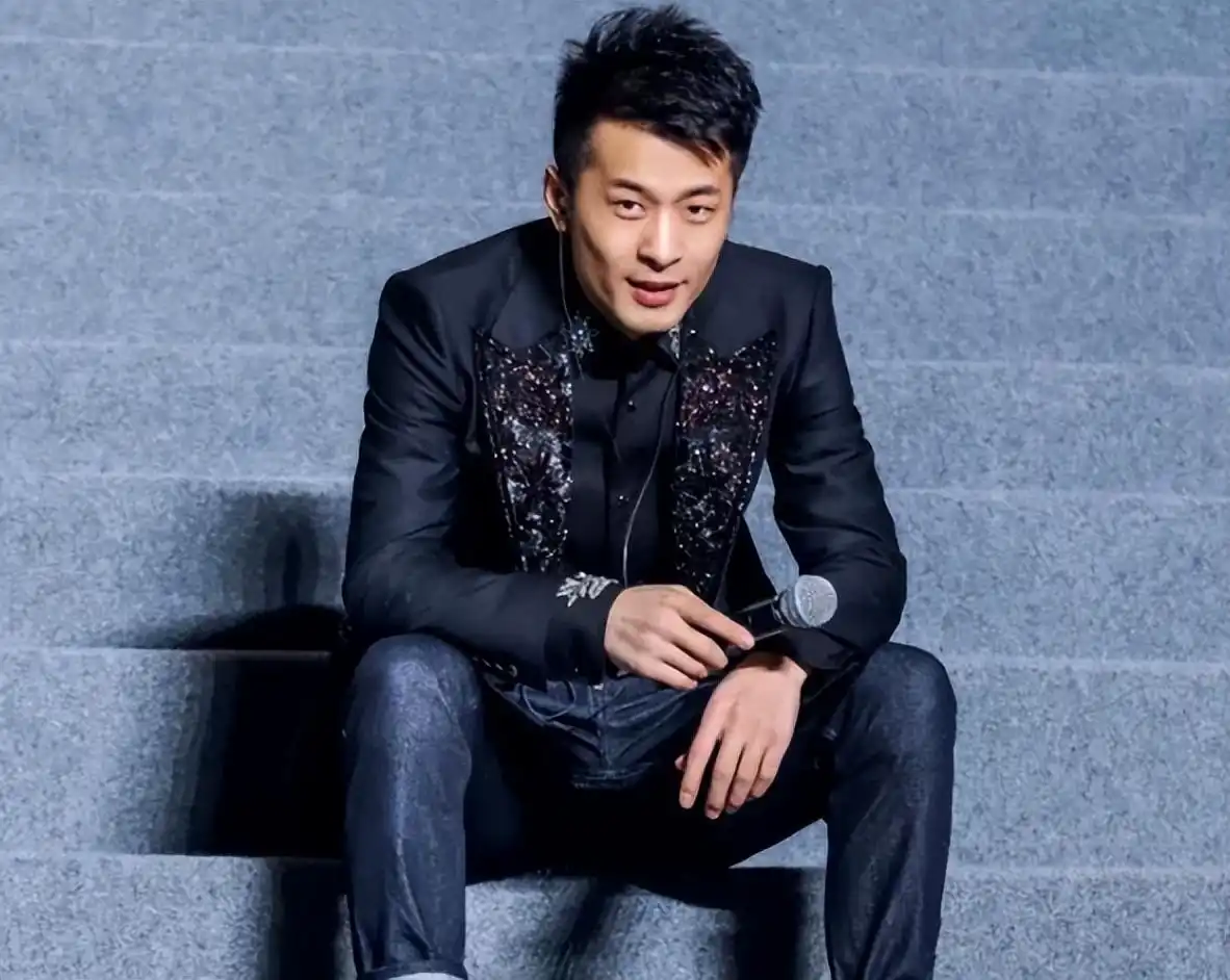 辛巴带货团队运营模式_网红八卦辛巴,_辛巴直播带货下降趋势