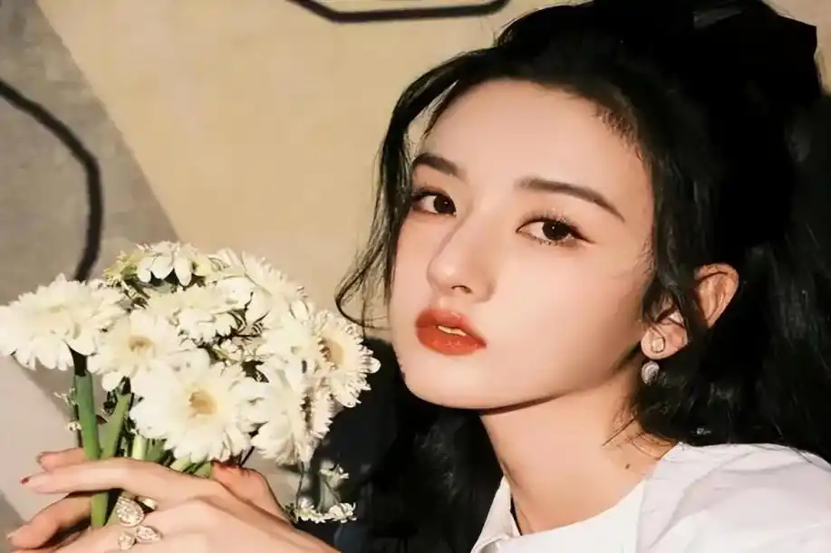 艺人复出赚钱方法_年底黑料明星扎堆复出,_张嘉倪复出品牌活动